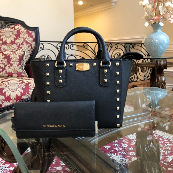 Michael Kors Handbags - Michael Kors studded sandrine handbag&wallet set